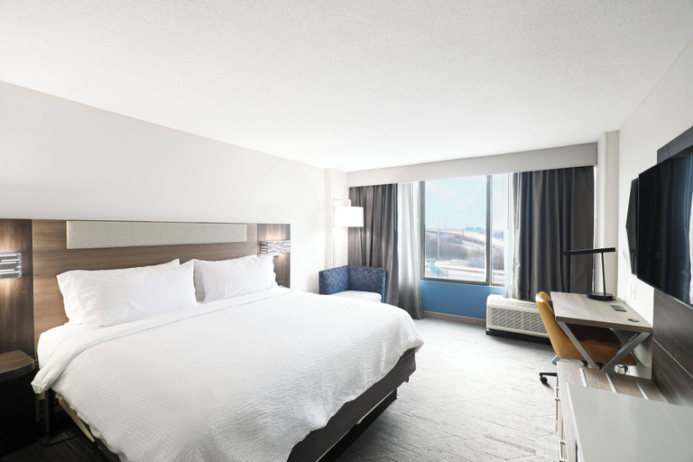 Bedroom 5, Holiday Inn Express WASHINGTON DC SW - SPRINGFIELD by IHG, Fairfax