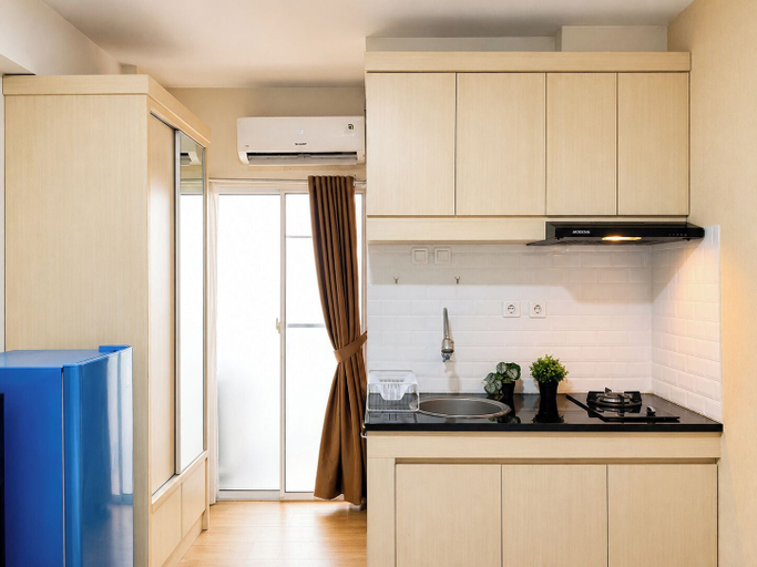 Interior 5, Homey Simple Studio Room At Apartment Cinere Resort, Depok