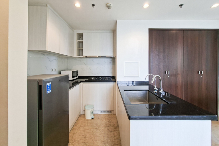 Private kitchen 2, Warm Space 2Br At Apartment Branz Bsd City, South Tangerang
