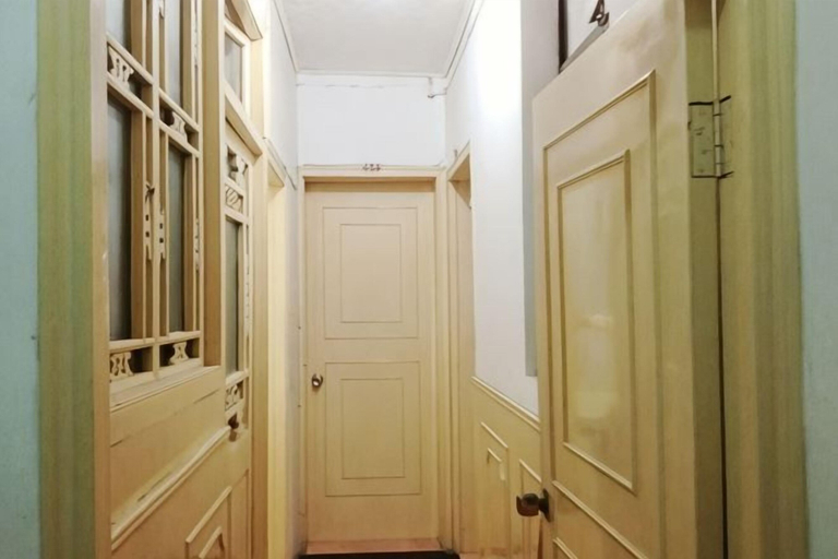 Others 5, Dongzhu Hostel, Shanghai