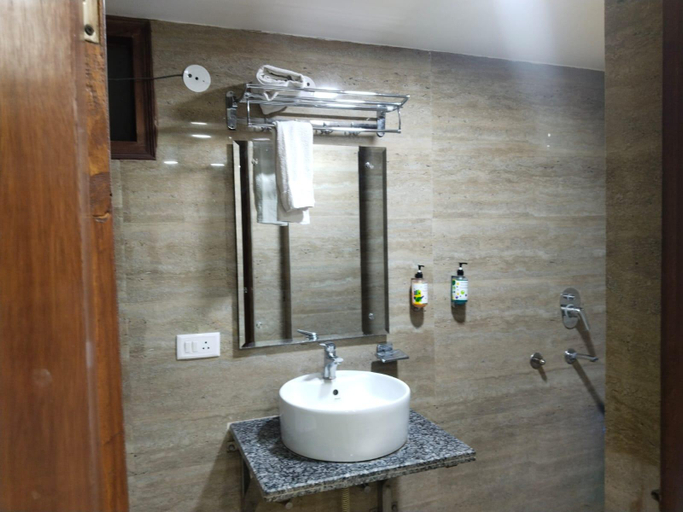 Bathroom, MONA GRAND HOTEL AND BANQUET, Delhi