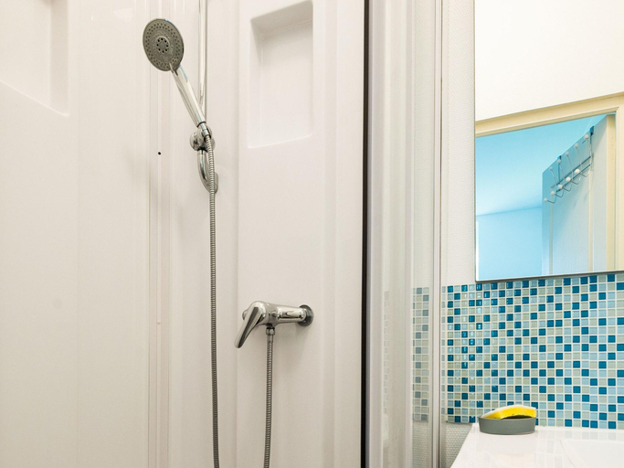 Bathroom 3, Seaside Serenity in Normandy, Calvados
