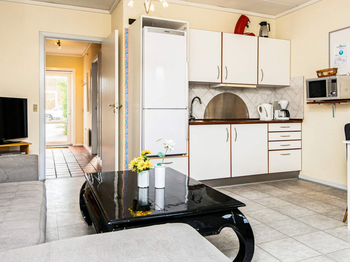 Others 2, 4 Person Holiday Home in Romo, Tønder