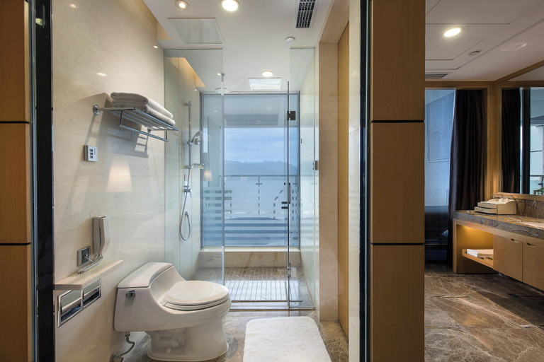 Bathroom 3, Kingworld Hotel Gui'an, Fuzhou