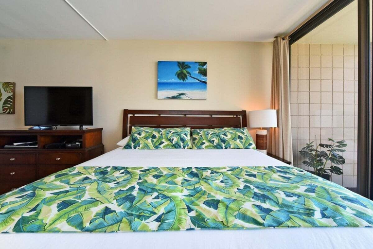 Bedroom 4, Direct Beachfront Studio w Pool-valley Isle 407, Maui