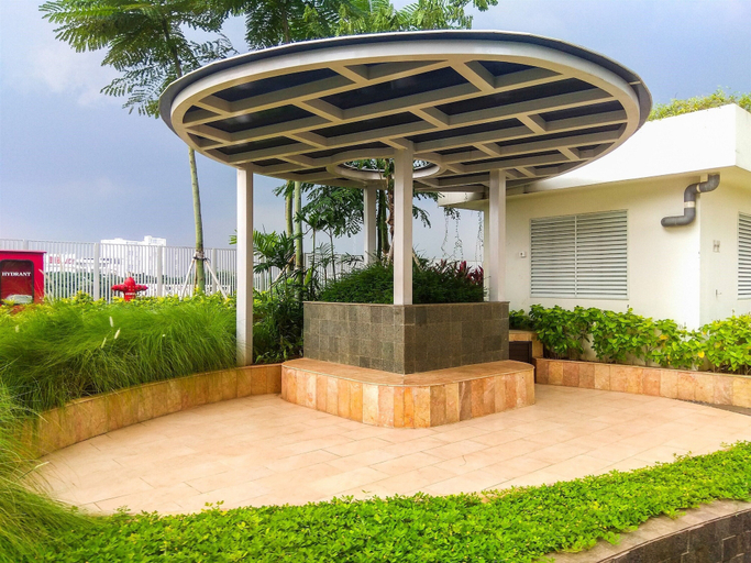 Exterior 5, Neat And Nice Studio Room At Apartment Springlake Summarecon Bekasi, Bekasi