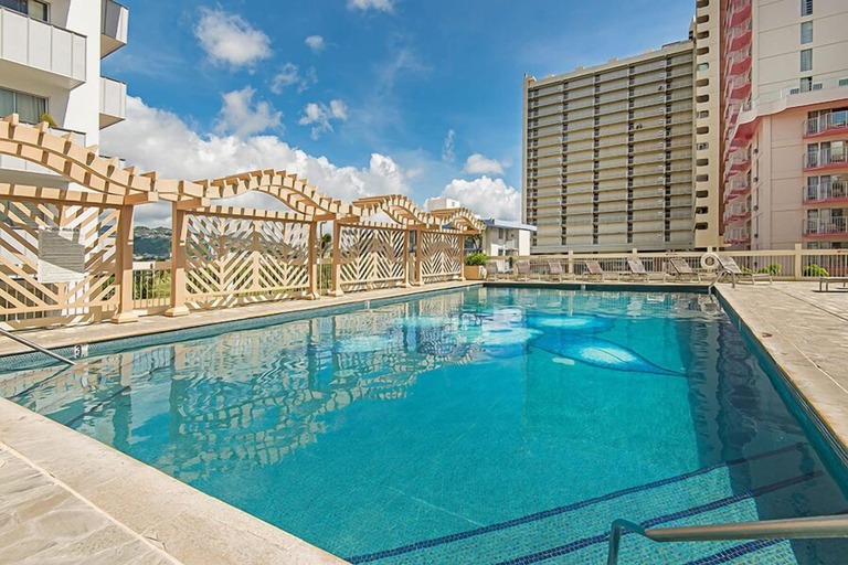 Exterior 3, Ocean-golf Course Couples Retreat at Island Colony Short Walk to the Beach, Honolulu