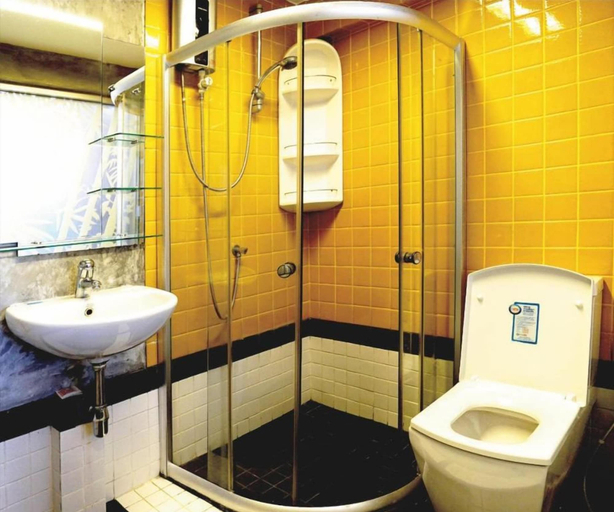 Bathroom 3, Phuket Paradiso Hotel, Phuket Island