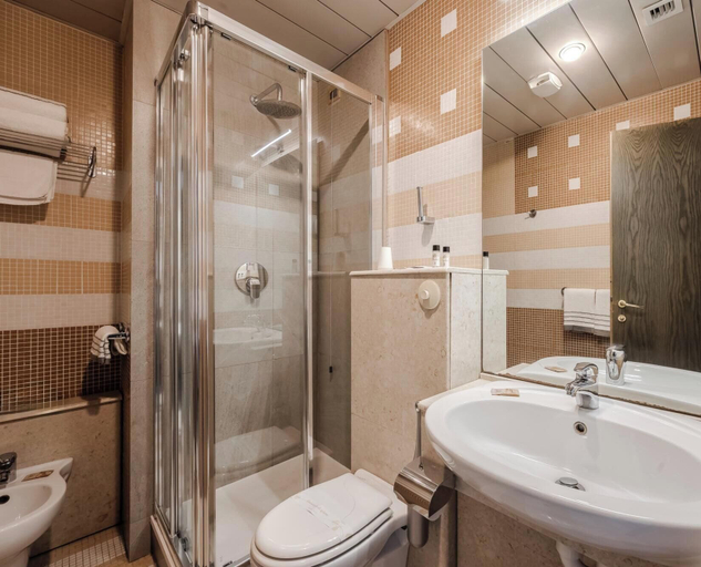 Bathroom 5, Hotiday Porto Venere Le Grazie, La Spezia