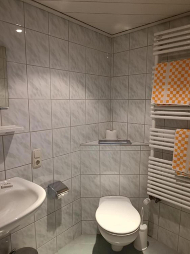 Bathroom 5, Landhotel Ja Gerhof, Bayreuth