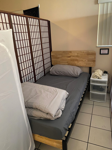 Room 4, Davish house, Miami-Dade