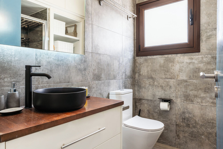 Bathroom 4, Modern 2BR Apartment in Limassol
