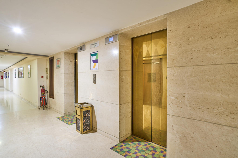 Public Area 2, Treebo Premium Metropolis, Hyderabad