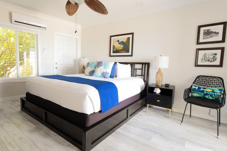 Bedroom 3, Coconut Palm Inn, Monroe