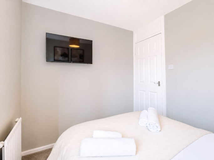 Room 4, Prime 3BR City Flat Balcony Walk to Shops, Manchester