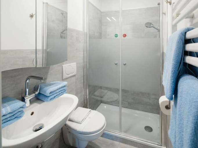 Bathroom 4, Holiday Apartment in Norderney With Wi-fi, Aurich