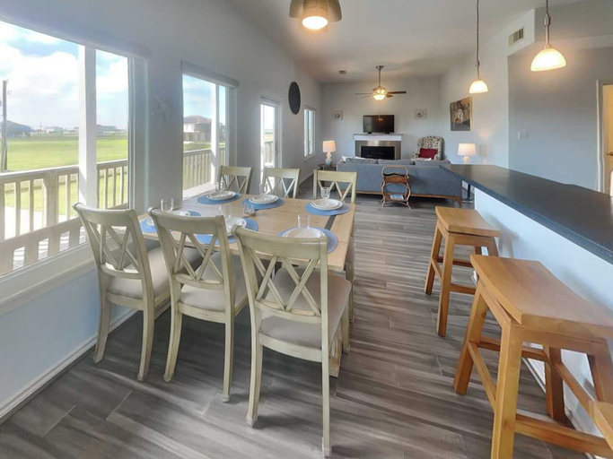 Food & Drinks, Splish Splash Oasis by Ryson Vacation Rentals, Galveston