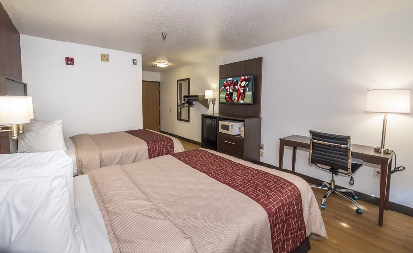 Bedroom 3, Red Roof Inn Columbus - Hebron, Licking
