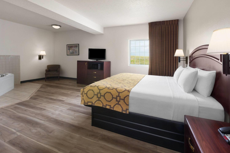 Bedroom 3, Baymont by Wyndham Harlan, Shelby
