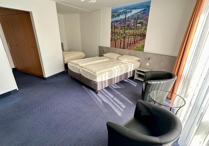 Bedroom 3, Asgard Hotel, Worms