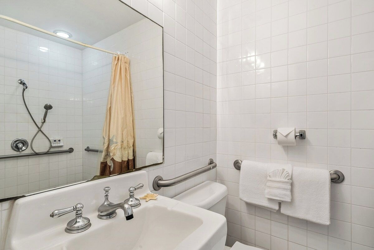 Interior 3, Oceanfront Penthouse Condo w Panoramic Views - Lahaina Shores PH1, Maui