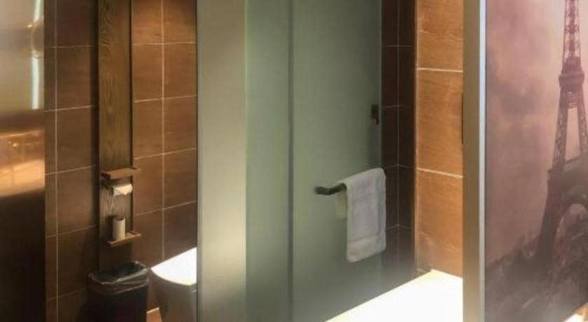 Bathroom 5, James Joyce Coffetel Beijing Pinggu Hospital Century Square, Beijing