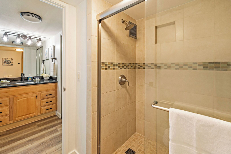 Interior 4, Direct Oceanfront Condo With Panoramic Pacific Views - Mahana 718, Maui
