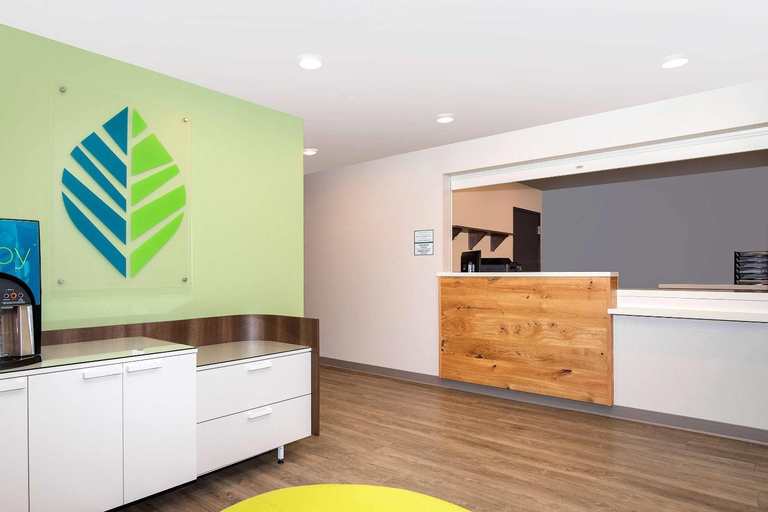 Public Area 2, WoodSpring Suites Carol Stream - Chicago, Dupage