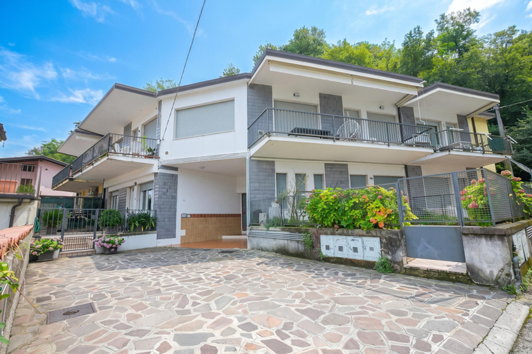 Exterior & Views, Ambra Lakeside Retreat&view / Terrace, Brescia