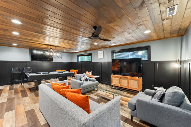 Living area 2, Night Owl 3 Bedroom Cabin by RedAwning, Sevier