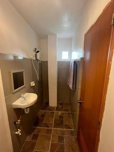 Bathroom 3, Marz inn Moalboal, Moalboal