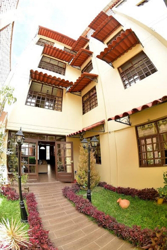 Exterior & Views