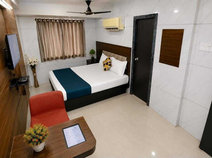 Room 2, Hotel Vatsalya, Rajkot