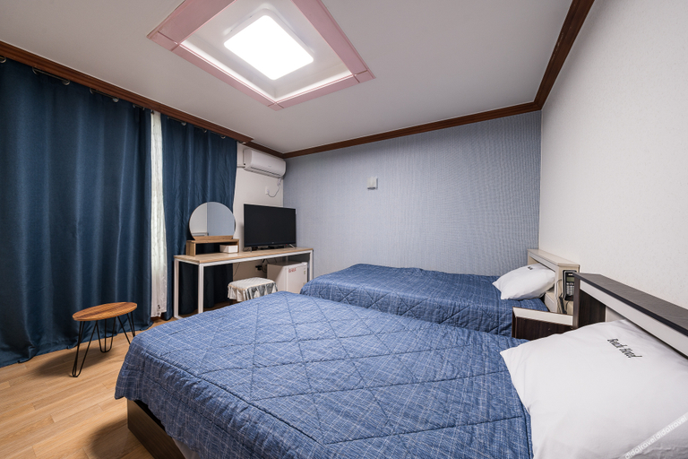 Bedroom 2, Haenam Ttangkkeut Beach, Haenam