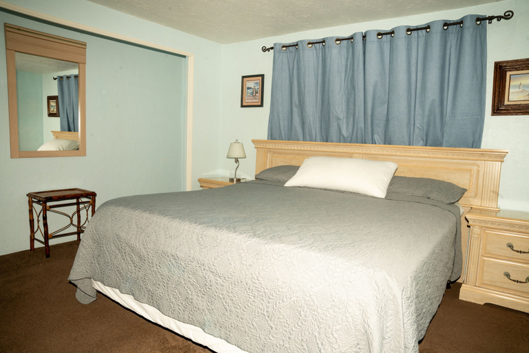 Room 3, Ensenada 4br/2ba Beach House Pool, Hot Tub, Kayaks