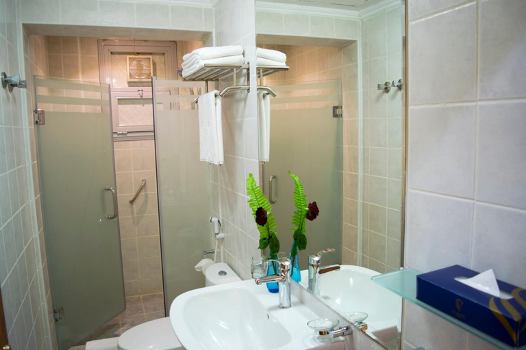 Bathroom, Le Royal Express Hotel, Kuwait City