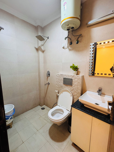 Bathroom 5, Ambient Express Cr Park, Delhi
