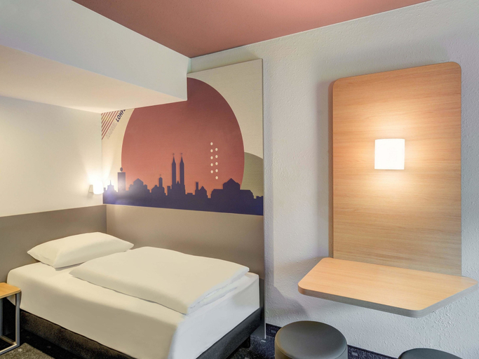 Bedroom 3, B&B HOTEL Kassel-Lohfelden, Kassel