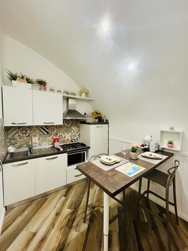 Private kitchen, Donn'anna Naples City Center Luxury Apartment, Napoli