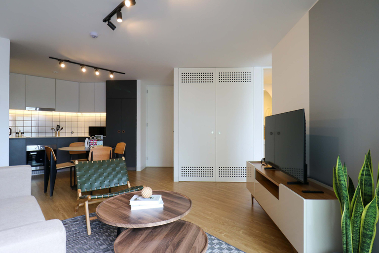 Room 2, w Upscale 2BR With Balcony in Prime Miraflores, Lima