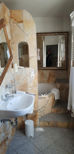 Bathroom 5, Seebauer Hotel Gut Wildbad, Donau-Ries
