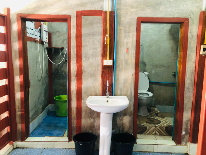 Bathroom, ศรีเลาโฮมสเตย์, Muang Mae Hong Son