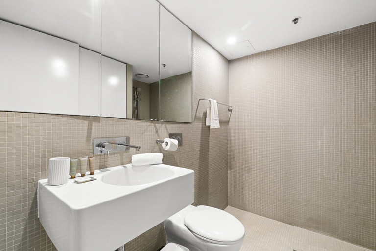 Bathroom, Poolside Studio Retreat Near Oxford Street, Sydney