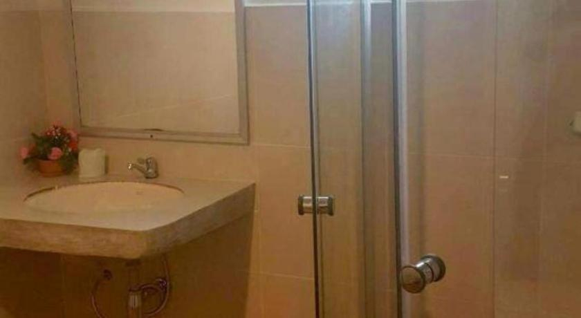 Bathroom 4, Tanaosri & Creekside Resort, Suan Phung