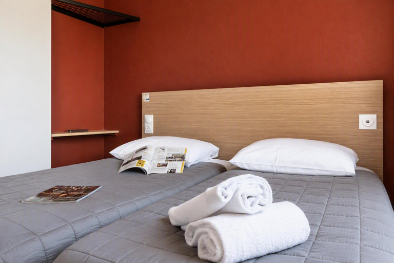 Bedroom 3, PREMIERE CLASSE BEAUNE, Côte-d'Or