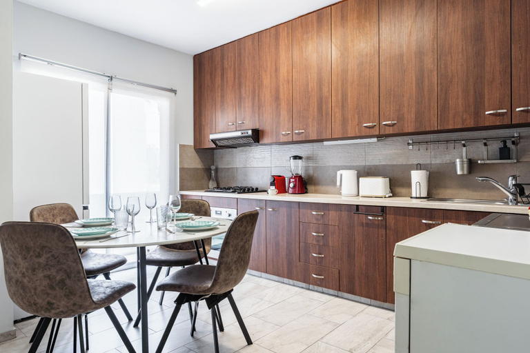 Private kitchen 2, Modern 2BR Apartment in Limassol