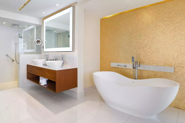 Bathroom 5, Villa La Valencia, La Paz