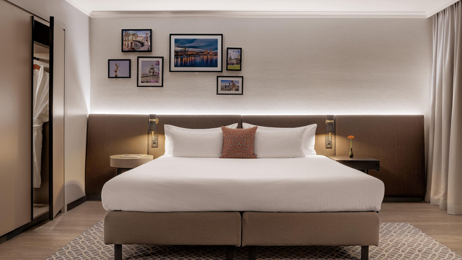Bedroom 5, Bilderberg Bellevue Hotel Dresden, Dresden