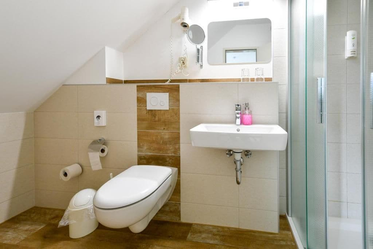 Bathroom 5, Hotel Zum Stern, Spree-Neiße