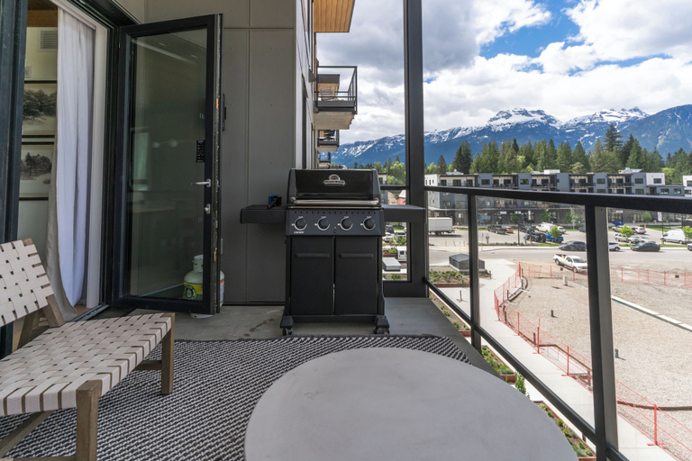 Terrace/patio 3, Mountain Magic, Columbia-Shuswap